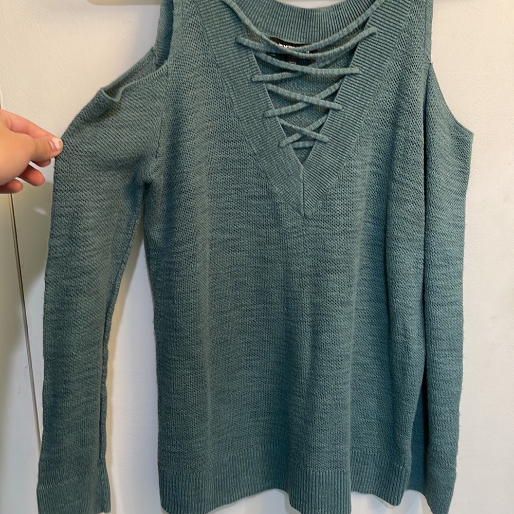 Cute sweater!